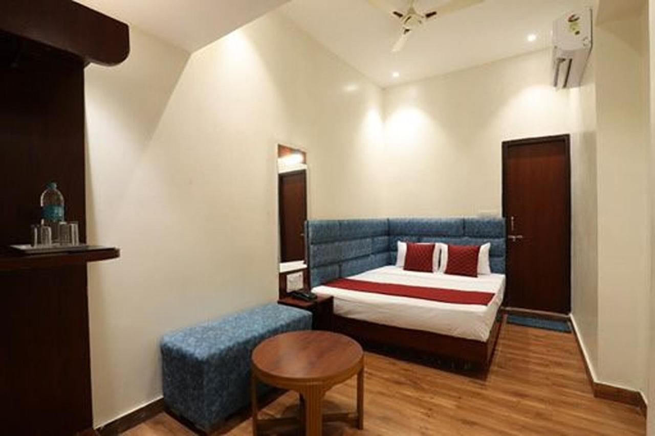 Amrit Hotel 新德里 外观 照片